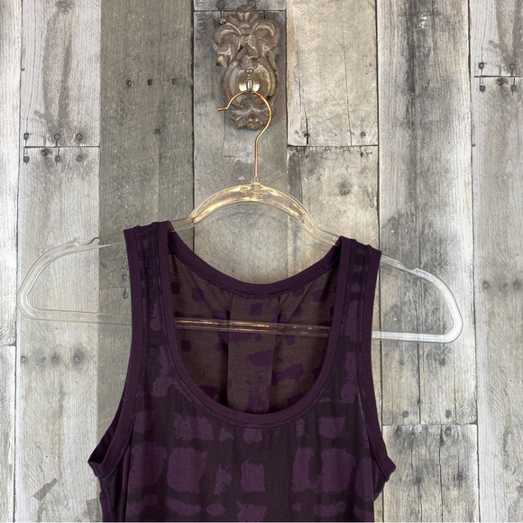 Lululemon Go Om Tank in Ghost Weave Burnout Black Cherry Size 6. - Picture 4 of 14